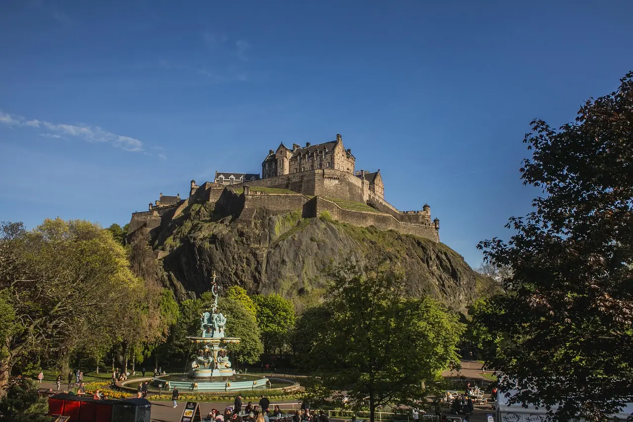 edinburgh castle
